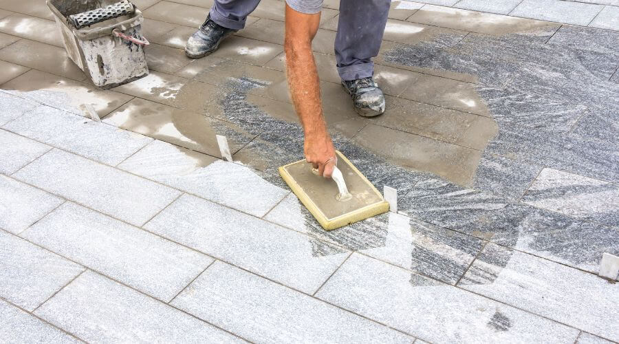 Professional gutter cleaning in Highlandville, MO